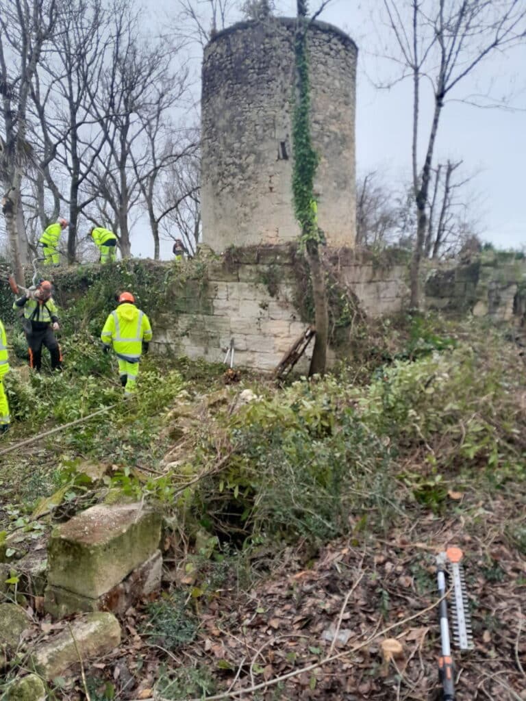 les équipes espaces verts EA Blayais en action 2